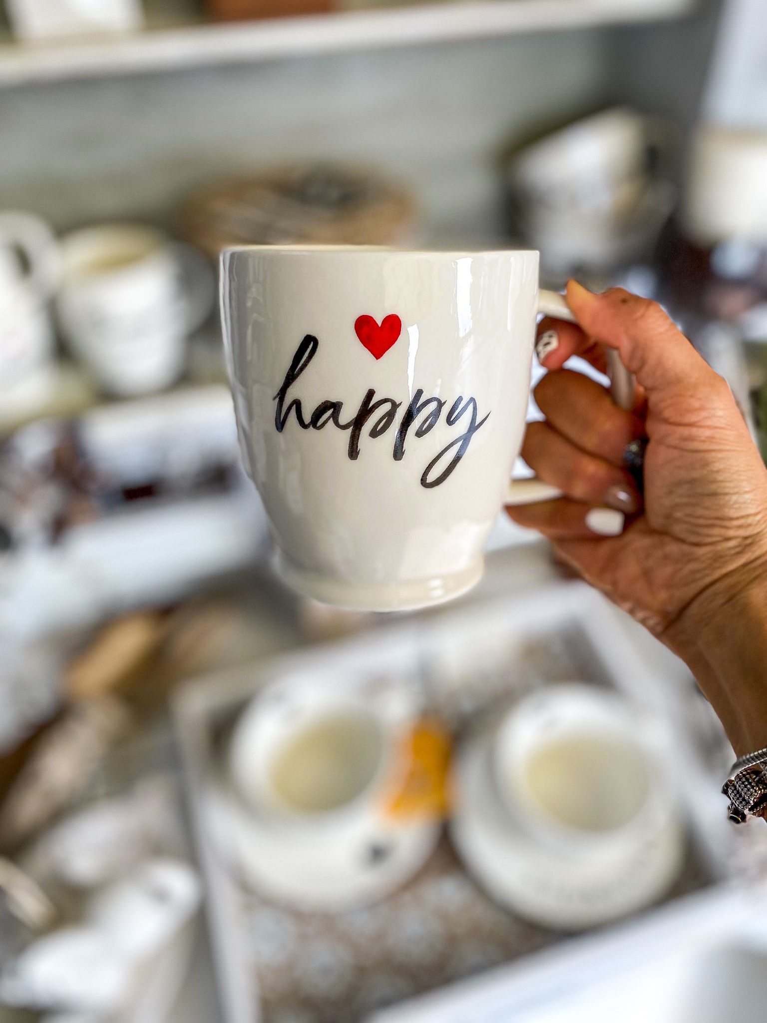 Mug Bianco con scritta “Happy”