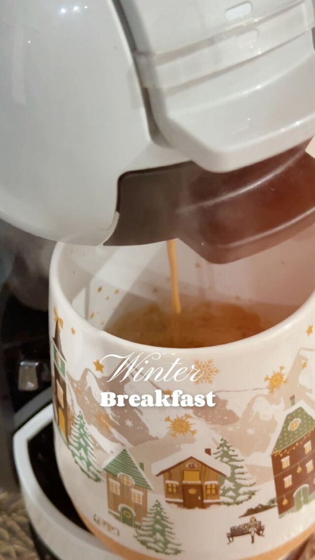 È ARRIVATO QUEL MOMENTO DELL’ANNO🎄 il momento di tirare fuori le tazze Natalizie o di comprarne di nuove, da noi troverai l’imbarazzo della scelta😍

Una colazione perfetta ha bisogno di una tazza altrettanto perfetta❄️ e da noi ne trovi di tutte le forme e fantasie, per scegliere poi quella che ti accompagnerà nelle mattine d’inverno 🫶

Io credo di aver scelto, ma sono sicura che non mi fermerò a questa♥️ 

Scrivici in dm per qualsiasi informazione o richiesta ✨ non perderti i contenuti dei prossimi giorni perché ti mostrerò tutta la collezione dedicata alle feste 🎄

#cristhmas #christmastime #tazzenatalizie #nataleintavola #liguria #tovagliatosumisura #handmadewithlove #tazzeunicheespeciali #winterbreakfast #christmasdecor #christmasbreakfast #cappuccino #coffeetime #morningbreakfast